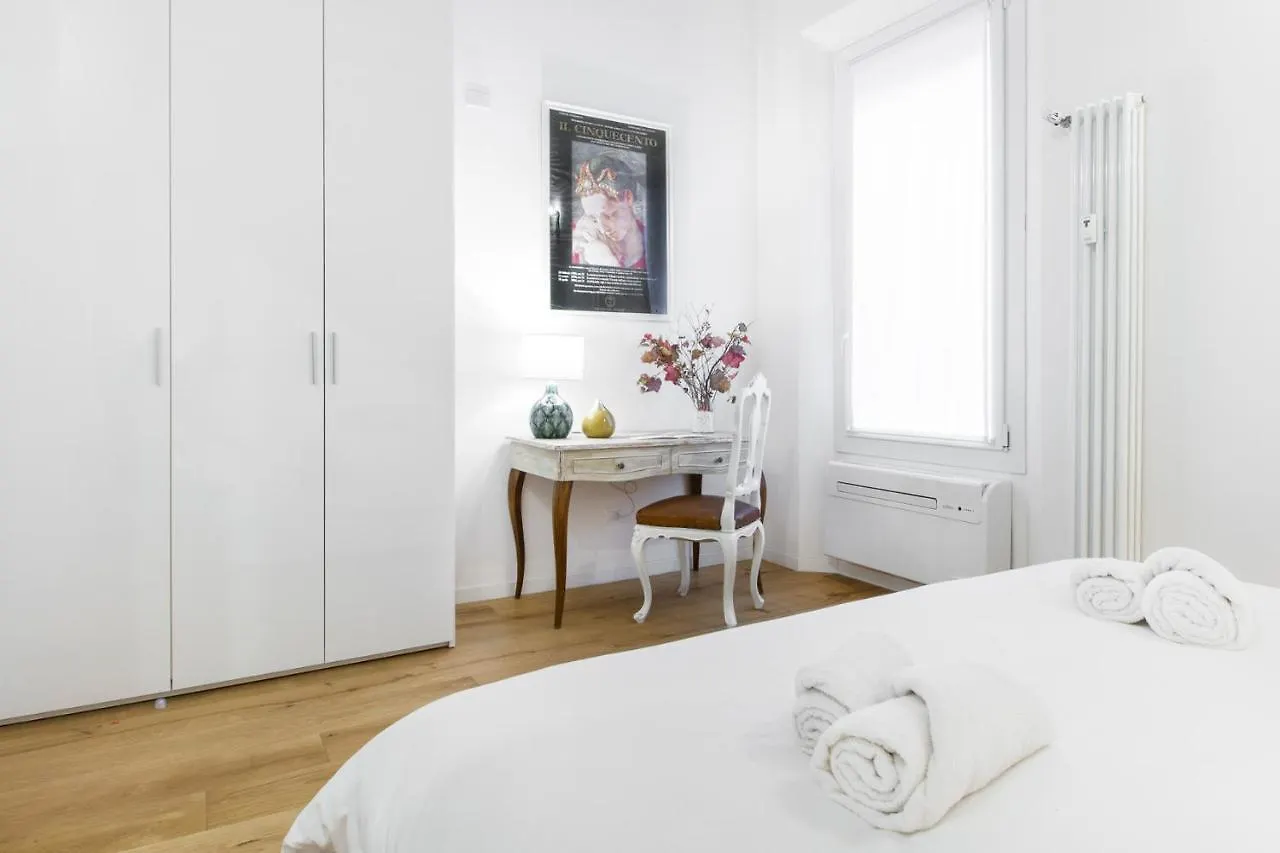 Getthekey San Vitale Apartment Болонья 0*,